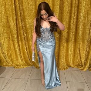 Elegant Blue Evening Gown